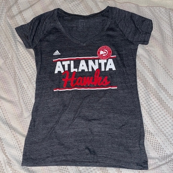 adidas Tops - Adidas Atlanta Hawks small V-neck